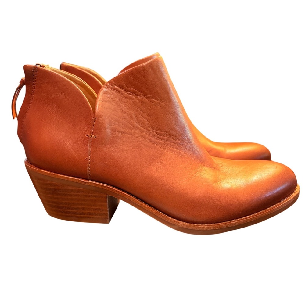 Sofft Angelica Booties Luggage Leather Back  Zip‎ Size 8.5 Almond Toe Comfort